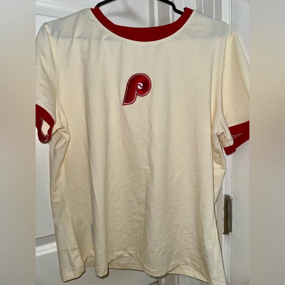 Phillies Cream and Red Logo T-Shirt